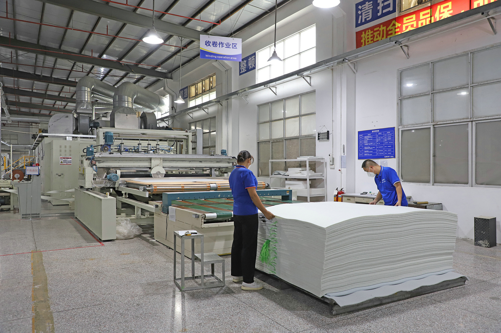 Needle punched non-woven fabric features and manufacturer introduction | JINHAOC